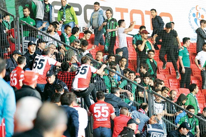 Samsunspor-Denizlispor maçı sonrası gerginlik