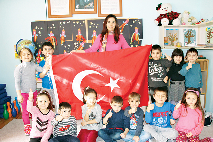 Nurten öğretmen dünyanın en iyi 10 öğretmeninden biri oldu