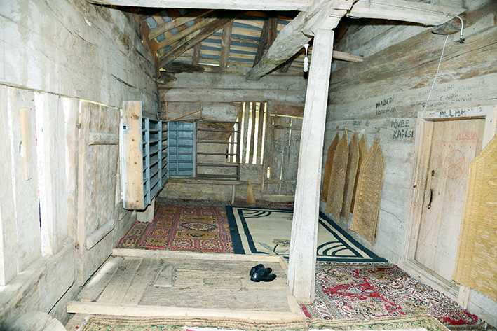 FINDIK BAHÇELERİ İÇERİSİNDE SAKLI TARİH