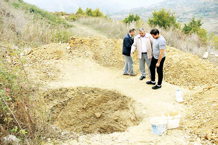 Define avcılarının kazdığı çukur hayrete düşürdü