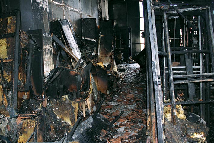 Küle dönen depoda 1,5 milyonluk zarar