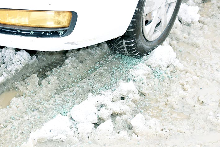 Buzu parçalayan solüsyon ile kışın yolda kalma derdine son