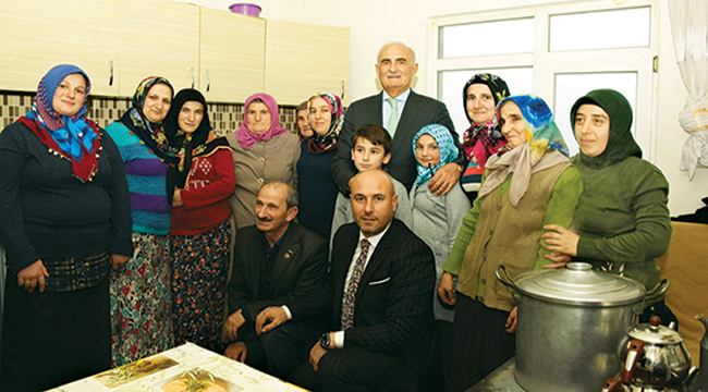 BENİ GÜLER YÜZLÜ VATANDAŞLARIMIZ MOTİVE EDİYOR