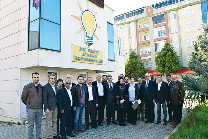 Biz icraatlarımızla övünüyoruz