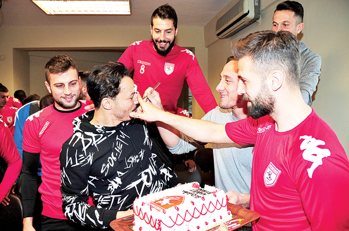 Ahmet Burak 36 yaşında