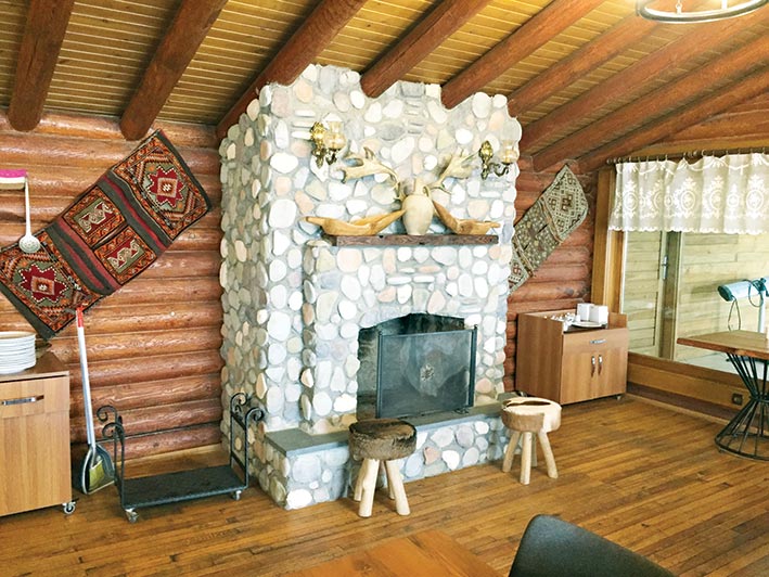 KIŞ AYININ EŞSİZ MEKANI: Bayraktepe Restoran