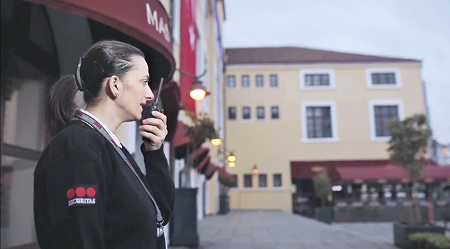 Bu halıya bir ilmek de siz atın