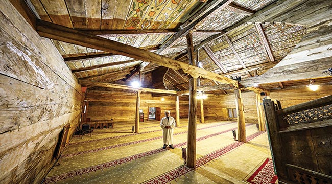 Çivisiz cami 811 yıldır ayakta