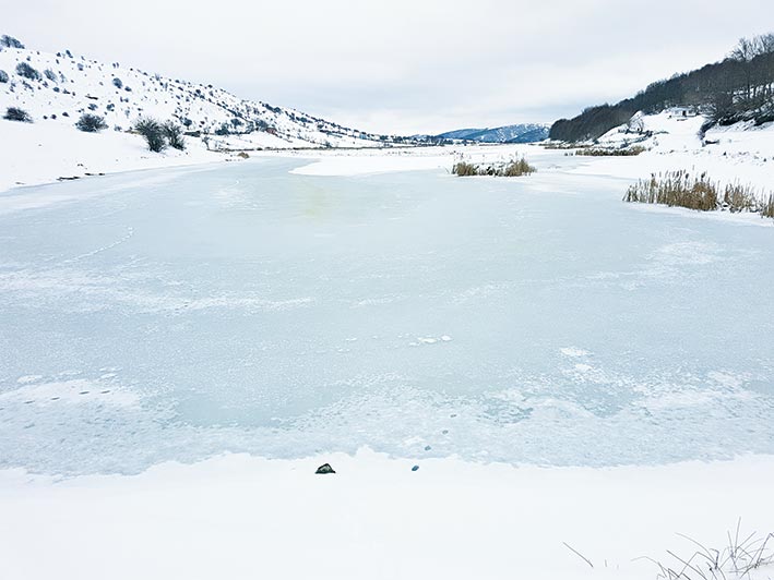 Samsun'da Gölbel gölü dondu