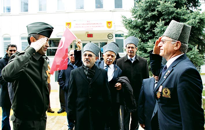 Gaziler askerlik başvurusu yaptı