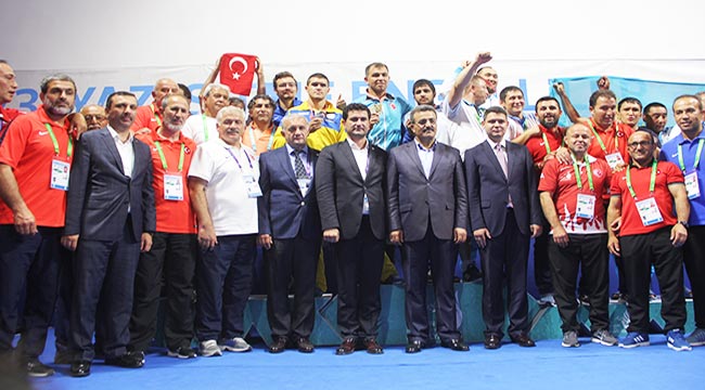 DÜNYA OLİMPİYAT ŞAMPİYONLARI KAVAK’TAN