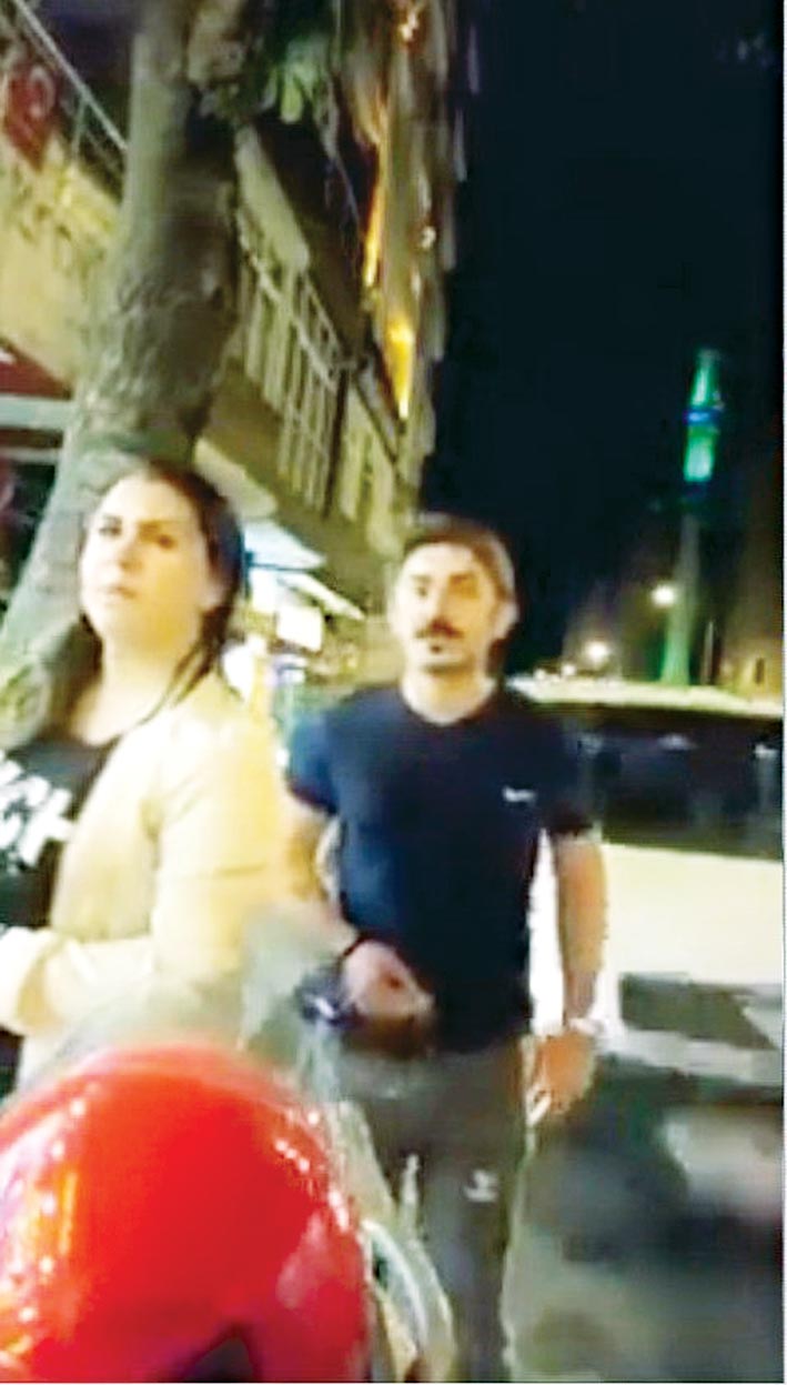 OTOMOBİLİN ÇARPTIĞI ENGELLİ METRELERCE SÜRÜKLENDİ