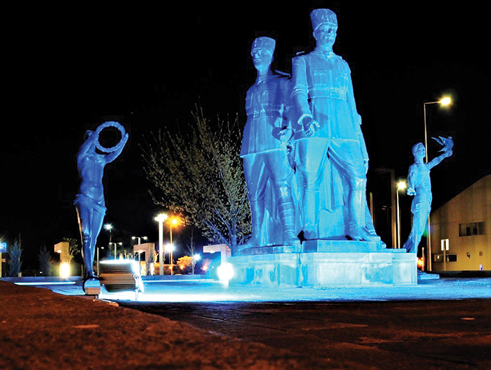 Samsun mavi ışıklarla aydınlatıldı 