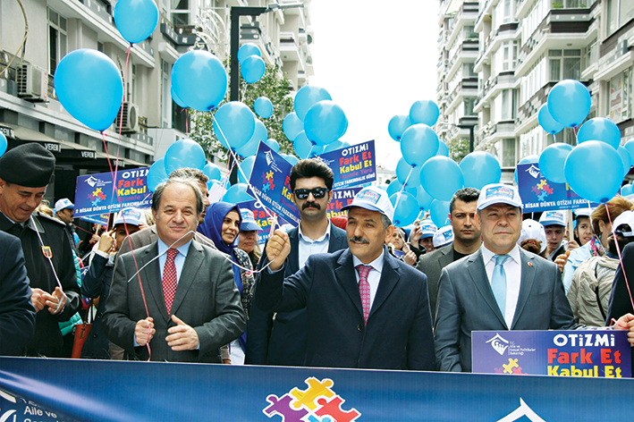 Samsun'da otizmliler için farkındalık yürüyüşü