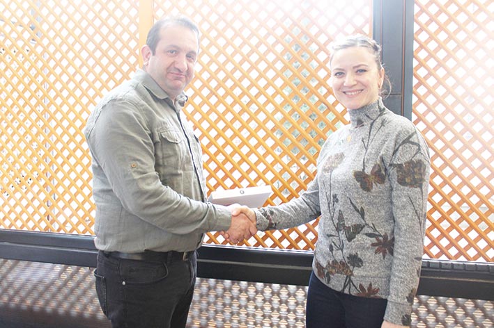 Tez Koop-İş, kadın çalışanları ağırladı