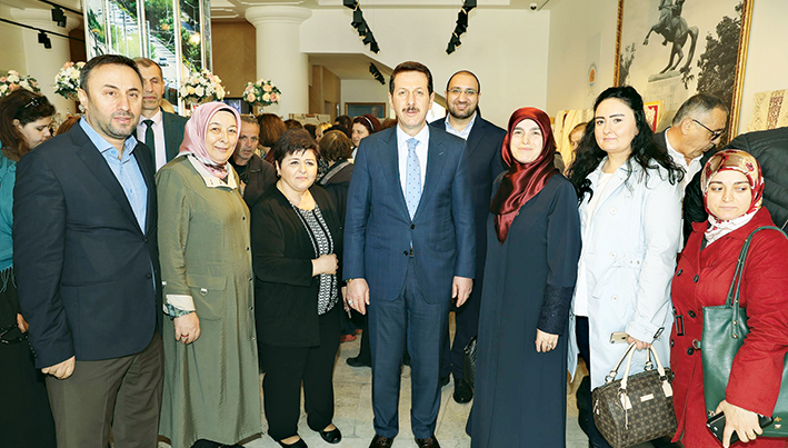 “Nakışın Sultanları Mehmetçik ile El Ele” sergisi açıldı