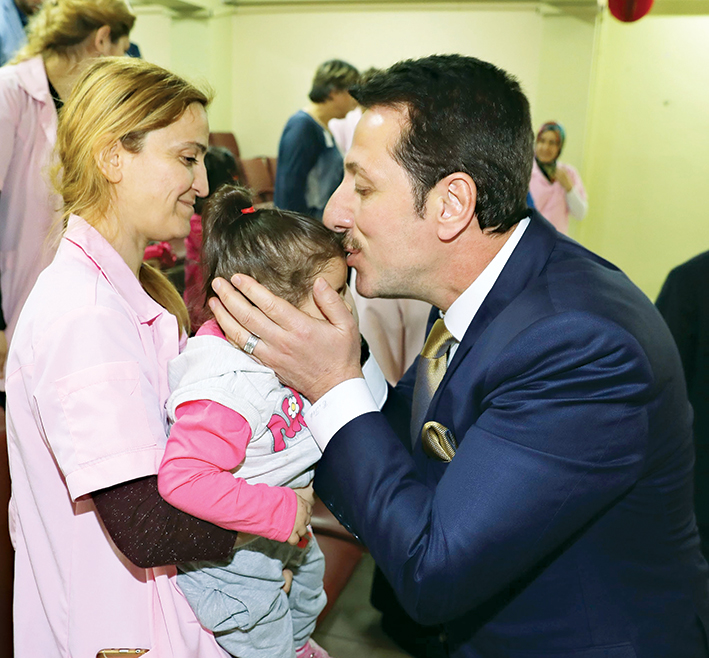 “Nakışın Sultanları Mehmetçik ile El Ele” sergisi açıldı