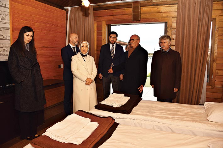 Mavi Işıklar’a hayran kaldı