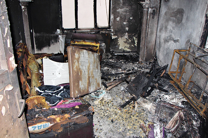 Patlayan televizyon hayatlarını kurtardı