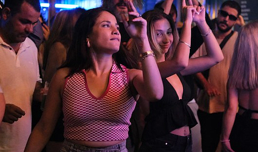 Just Techno'dan tekno, dans ve sınırsız eğlence