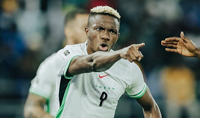 Galatasaray'ın Nijeryalı yıldız golcüsü Osimhen yıkıdıl! Yedek kulübesinde büyük isyan