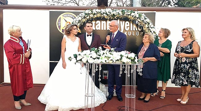 40 YILLIK DOSTUNU YALNIZ BIRAKMADI