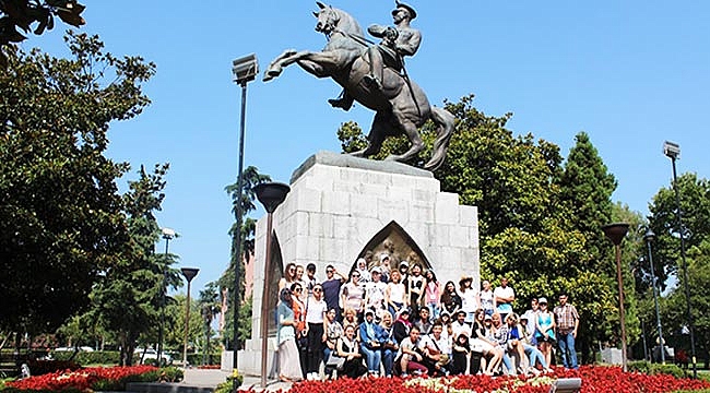 57 ÜLKEDEN 700 GÖNÜL ELÇİSİ TÜRKİYE'DE