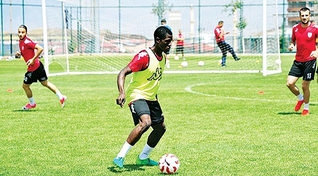 Billy takımda kalacak mı?