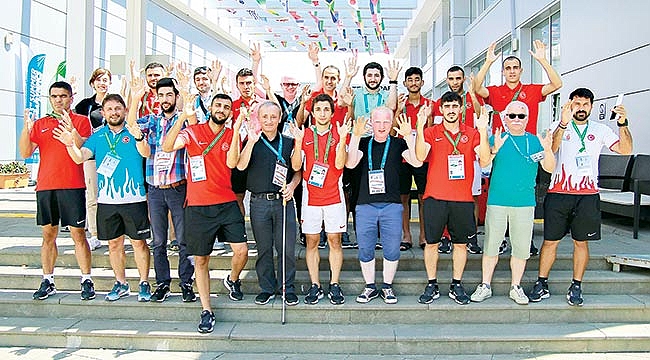 Görme engelli sporculardan işitme engelli sporculara destek