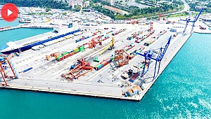 Haydarpaşa Limanı'nda fırtınadan devrilen vinçler havadan görüntülendi