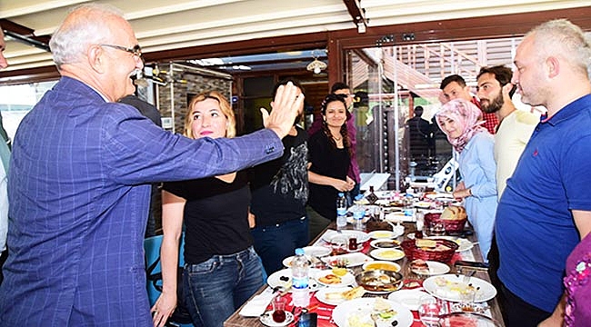 YILMAZ TEKKEKÖY'DEKİ KÖMÜRCÜLERE SESLENDİ ARTIK DENİZ BİTTİ, KENDİNİZE YER BULUN!