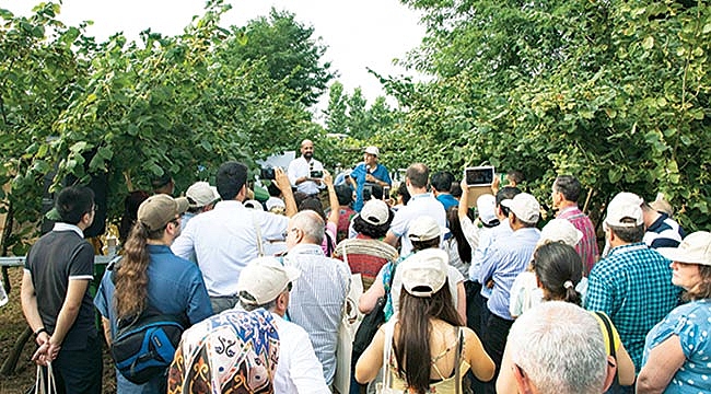 BİLİM ADAMLARI MODEL BAHÇEDE