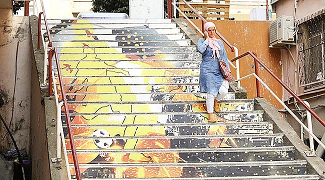 İlkadım'da renkli merdivenler