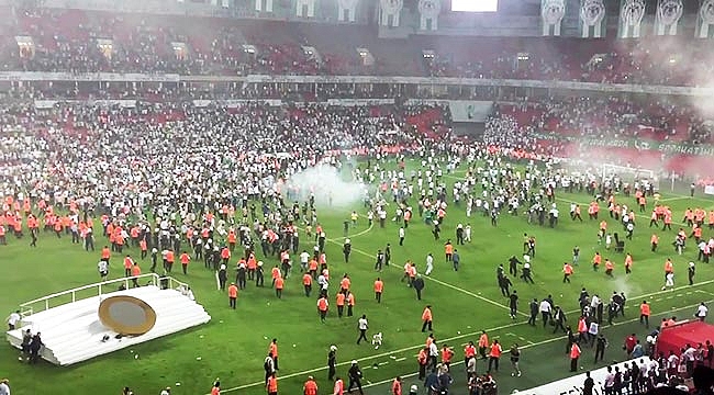 O MAÇIN YANKILARI BİTMİYOR 