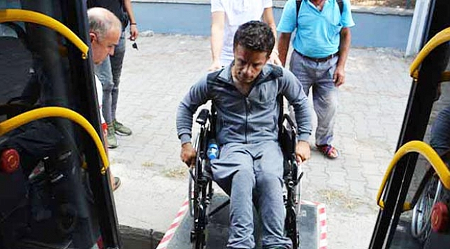 Otobüs şoförü gönülleri fethetti 