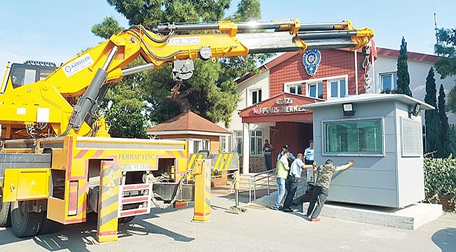 Polis merkezlerine zırhlı nöbet kulübesi