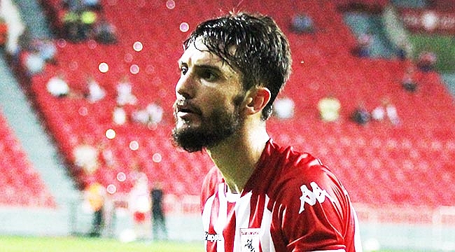 Taraftarın gönlüne taht kurdu