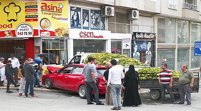 Bafra’da otomobil ile  kamyonet çarpıştı 