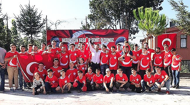 BU HARAKET AYAKTA ALKIŞLANIR