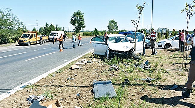Çarşamba’da feci kaza PATLAK: 2 ÖLÜ, 5 YARALI