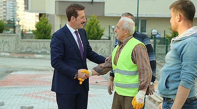 İLKADIM'DA CADDE VE SOKAKLAR GÜZELLEŞİYOR