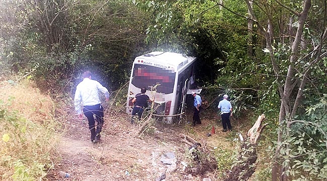 Midibüs şarampole uçtu: 26 yaralı