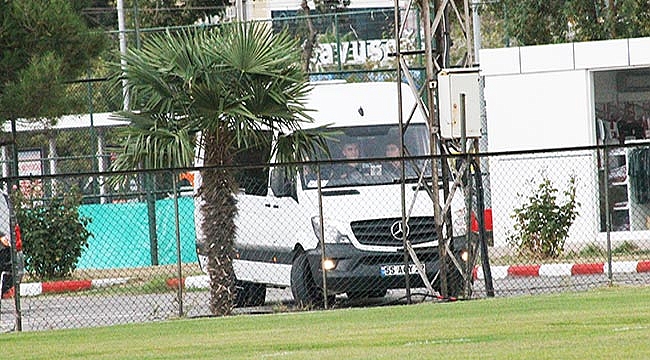 Polis eşliğinde çalıştılar