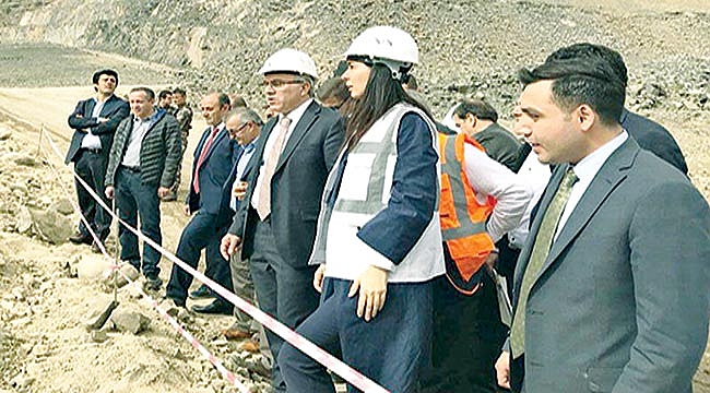 ÇİĞDEM KARAASLAN YUSUFELİ BARAJI’NDAKİ ÇALIŞMALARI YERİNDE İNCELEDİ