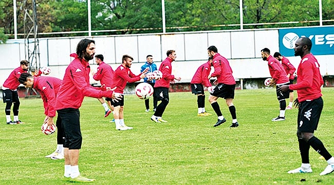 Dar alanda oyun çalıştılar