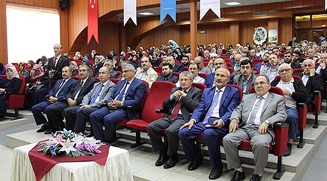 Dekan ve müftüden öz eleştiri