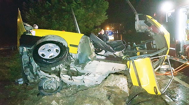 Ehliyetsiz ve alkollü olan sürücü kaza yaptı: 1 ölü, 2 yaralı