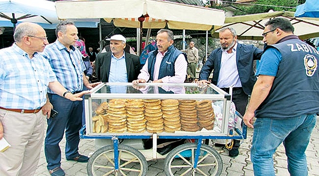 Kavak'ta zabıta pazar esnafını denetledi