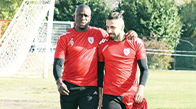 Kendini affettirmek istiyor