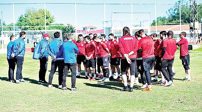 Oyuncularını uyardı